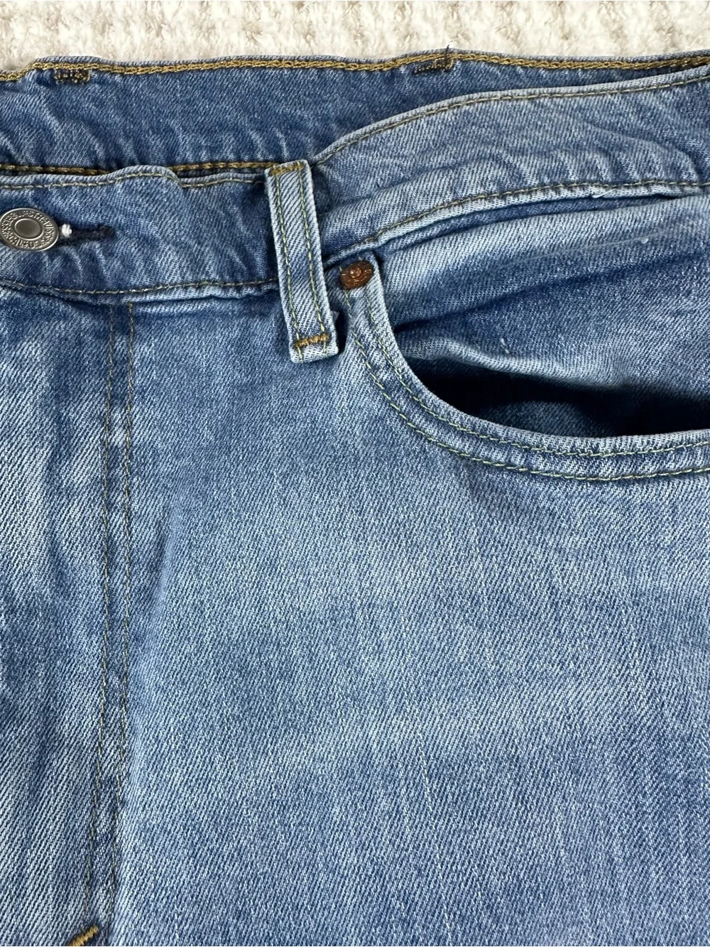 Men’s Levi’s 512 Slim Tapered Jeans 38/30 Light Wash Red Tab